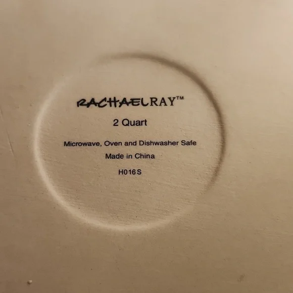 Rachael Ray Baker Red 2 Qt - Picture 3 of 4